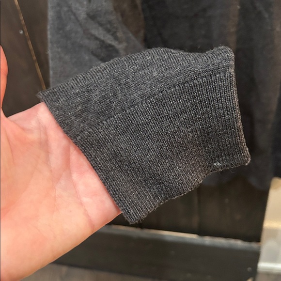💯 Merino Wool Sweater - Picture 6 of 6